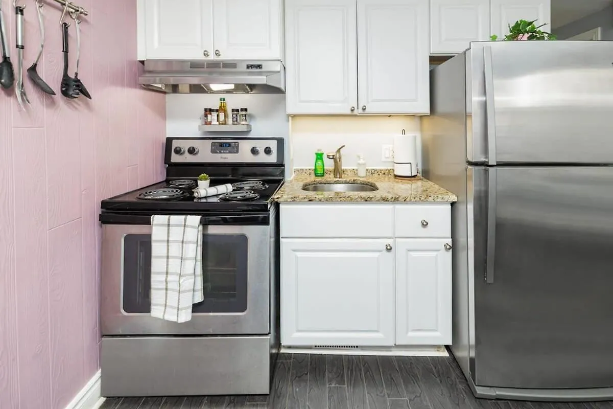 Cozy Condo Unit With Private Rooftop Terrace Ottawa 0*,